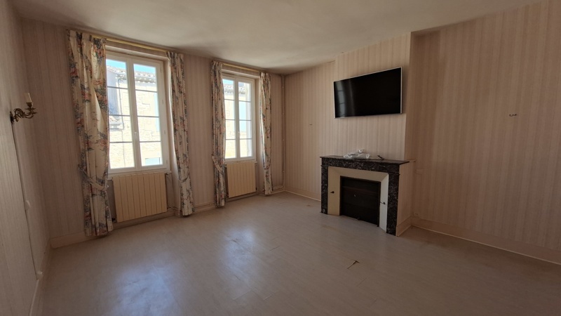 Vente Maison Villefranche-de-Lonchat - 9 pièces -330 m² - (24610)