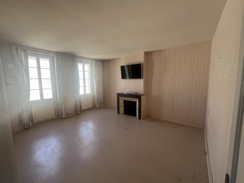 Vente Maison Villefranche-de-Lonchat - 11 pièces -269 m² - (24610)