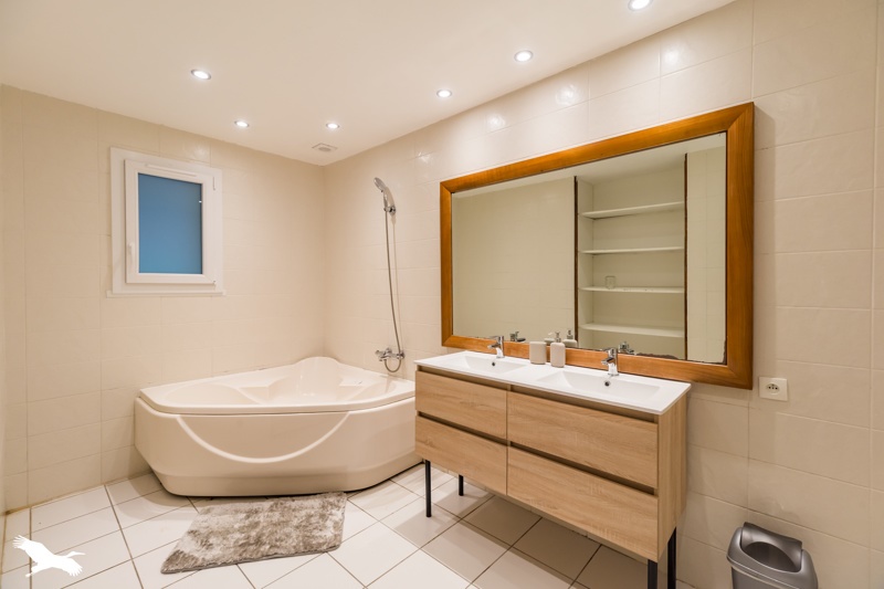 Vente Maison LANNION - 9 pièces -215 m² - (22300)