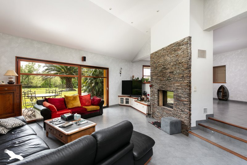 Vente Maison LAMPAUL PLOUARZEL - 7 pièces -333 m² - (29810)