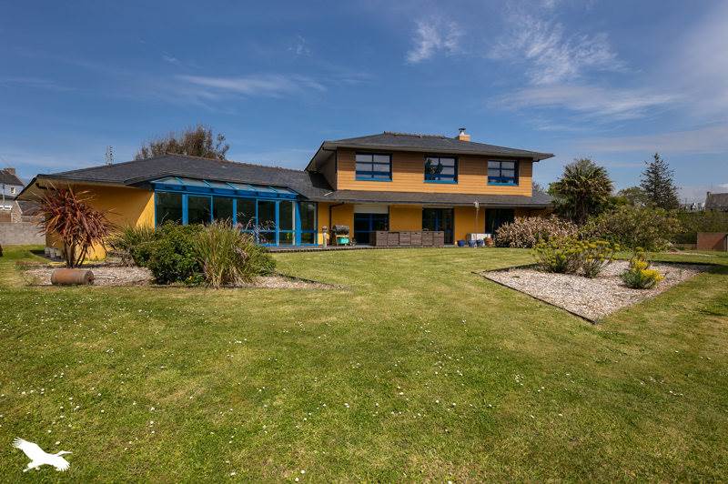 Vente Maison LAMPAUL PLOUARZEL - 7 pièces -333 m² - (29810)