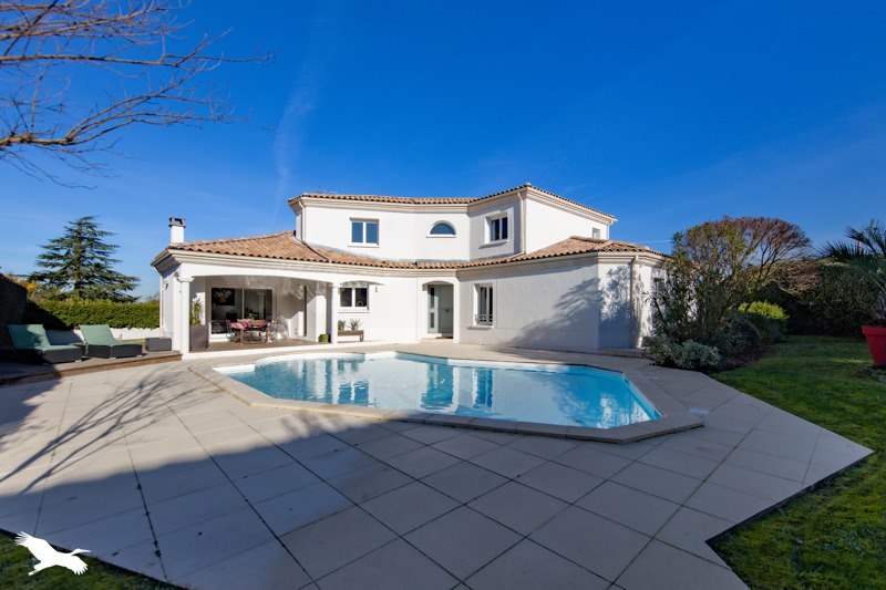 Vente Maison ST MEDARD EN JALLES - 6 pièces -199 m² - (33160)