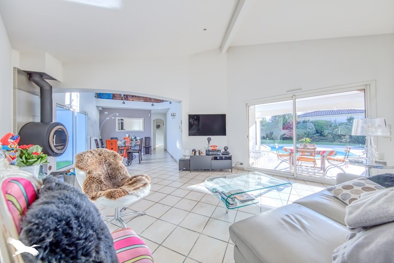 Vente Maison ST MEDARD EN JALLES - 6 pièces -199 m² - (33160)
