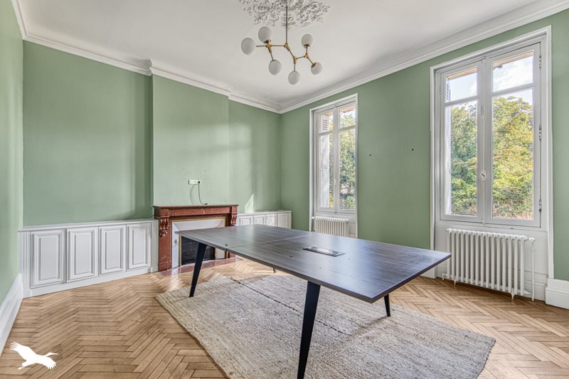 Vente Maison ST MEDARD EN JALLES - 8 pièces -222 m² - (33160)