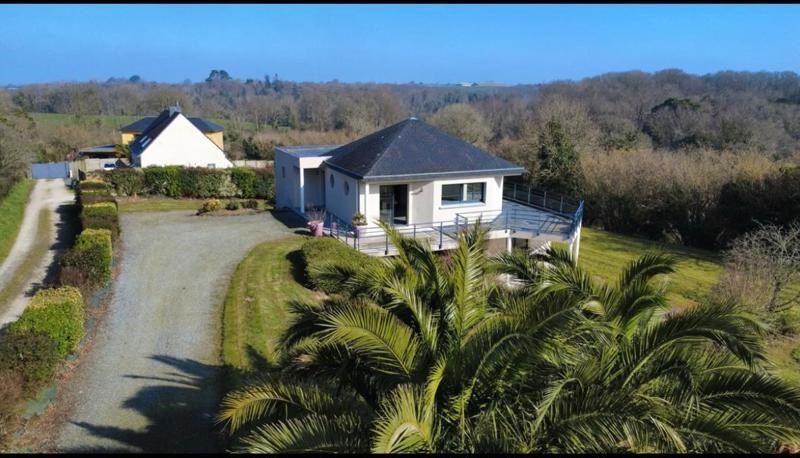 Vente Maison PLOUNEVENTER - 7 pièces -146 m² - (29400)