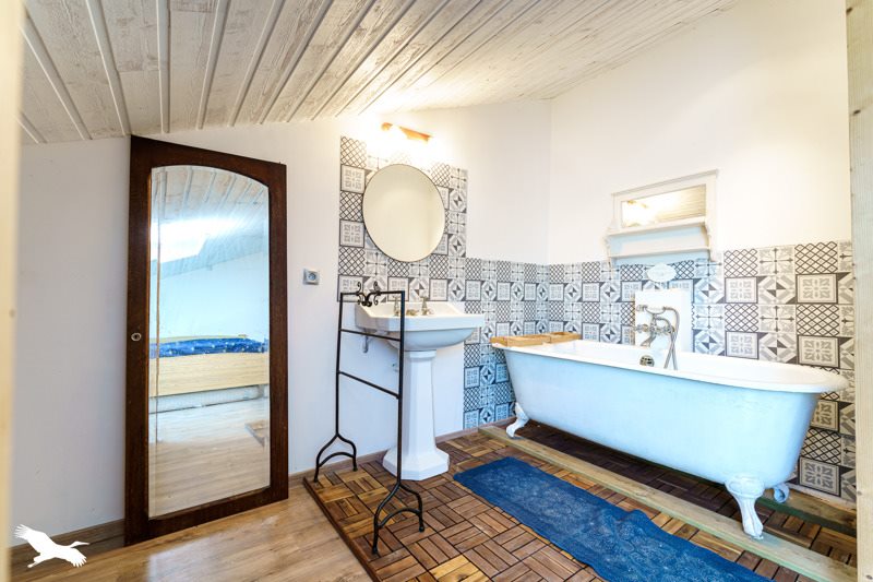 Vente Maison PLOUGOURVEST - 8 pièces -210 m² - (29400)