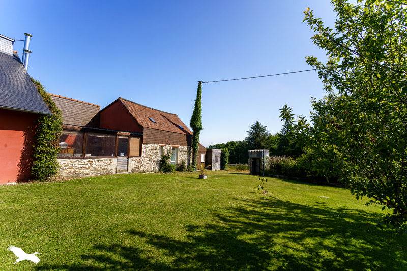 Vente Maison PLOUGOURVEST - 8 pièces -210 m² - (29400)