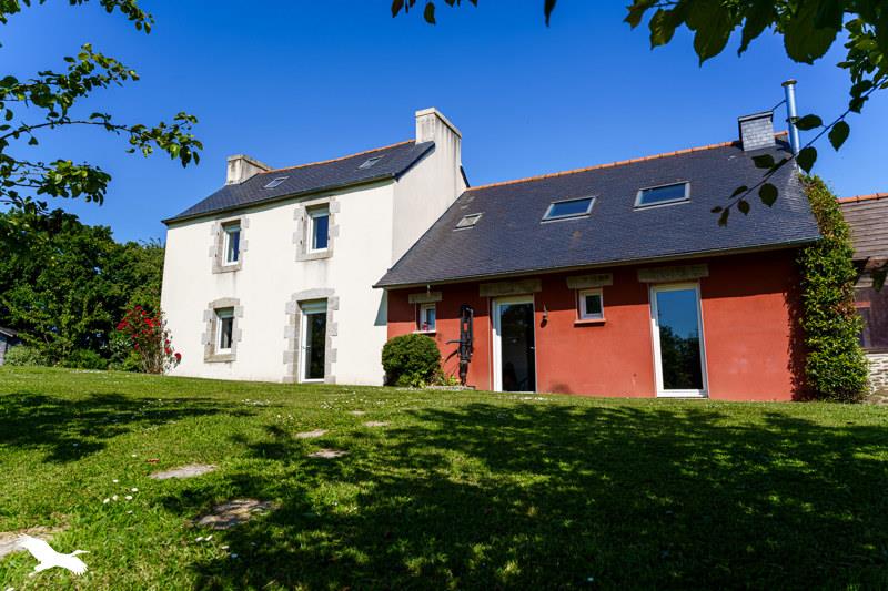 Vente Maison PLOUGOURVEST - 8 pièces -210 m² - (29400)