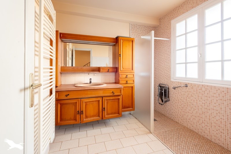 Vente Maison PLOUGONVEN - 6 pièces -142 m² - (29640)