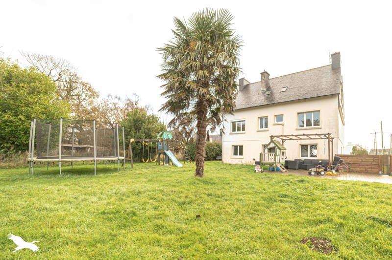 Vente Maison PLOUIGNEAU - 8 pièces -237 m² - (29610)