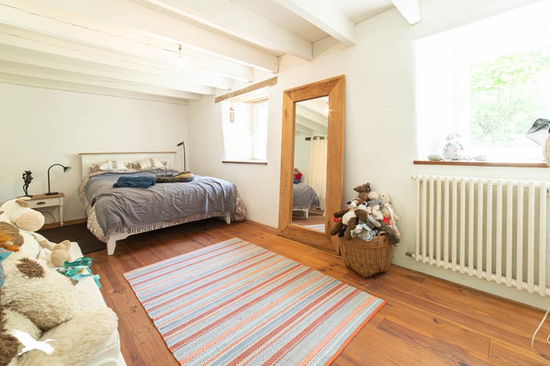 Vente Maison PLOUNEOUR MENEZ - 9 pièces -235 m² - (29410)