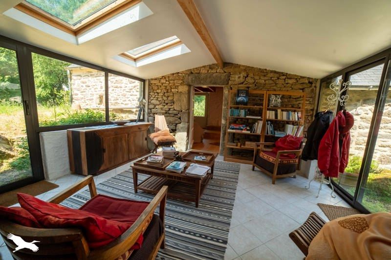Vente Maison PLOUNEOUR MENEZ - 9 pièces -235 m² - (29410)