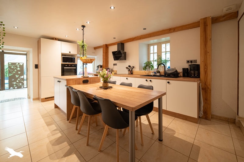 Vente Maison PLOUNEOUR MENEZ - 5 pièces -122 m² - (29410)