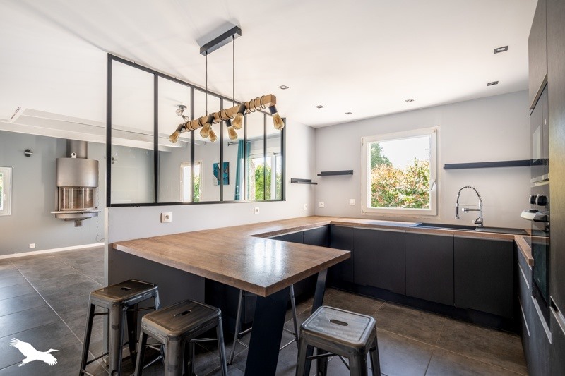 Vente Maison PLOUGONVEN - 8 pièces -152 m² - (29640)