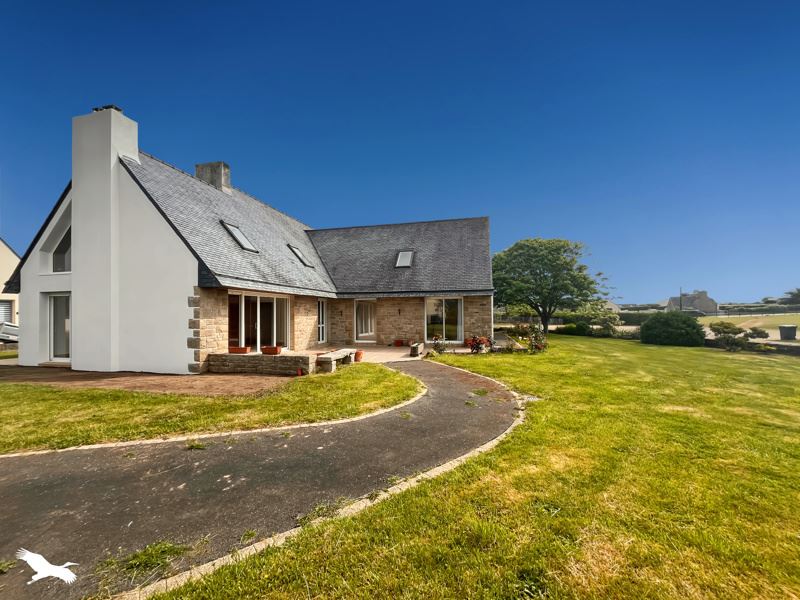 Vente Maison PLOUESCAT - 8 pièces -215 m² - (29430)