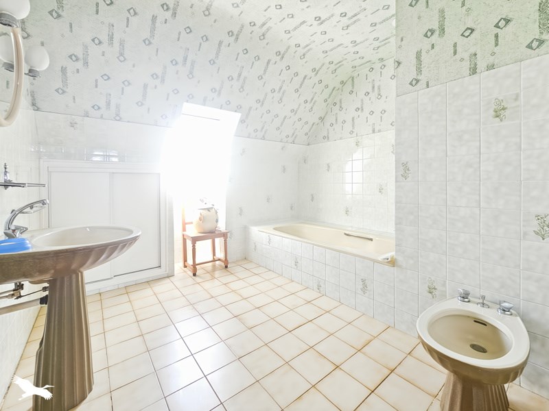 Vente Maison LANHOUARNEAU - 8 pièces -188 m² - (29430)