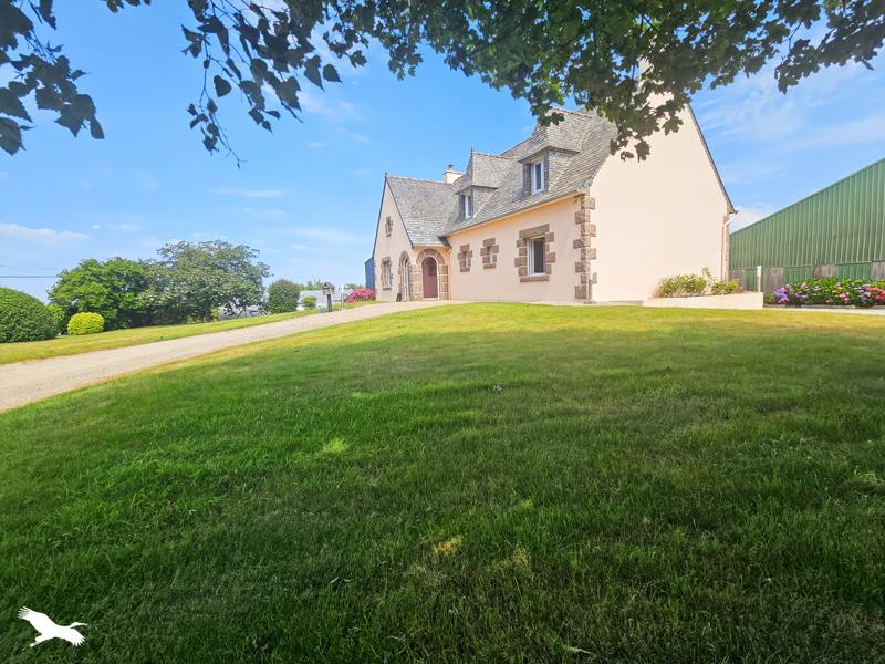 Vente Maison LANHOUARNEAU - 8 pièces -188 m² - (29430)