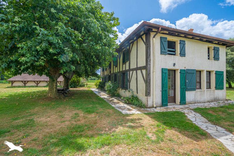 Vente Maison SOUSTONS - 9 pièces -240 m² - (40140)