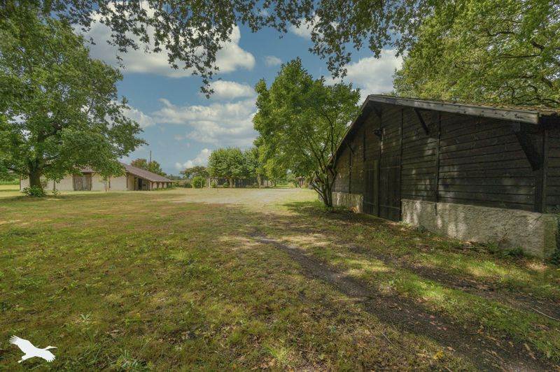 Vente Maison SOUSTONS - 9 pièces -240 m² - (40140)