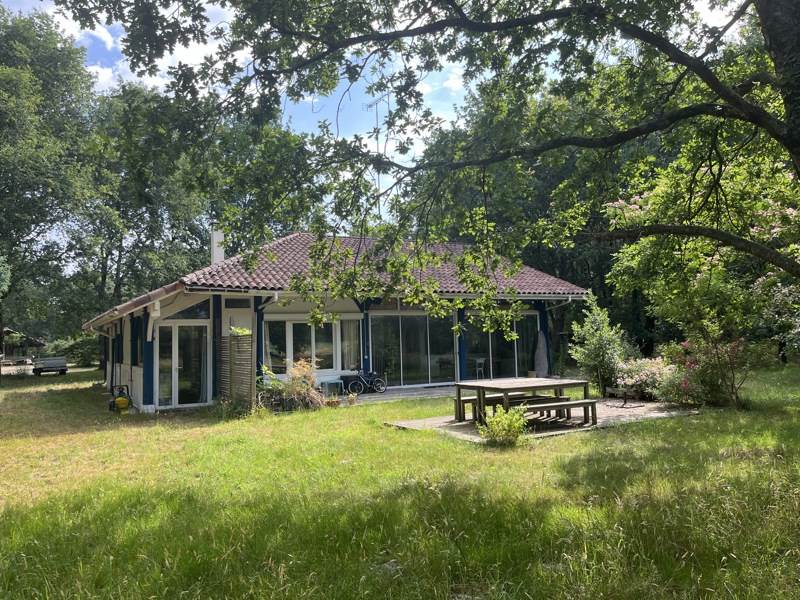 Vente Maison SOUSTONS - 4 pièces -165 m² - (40140)