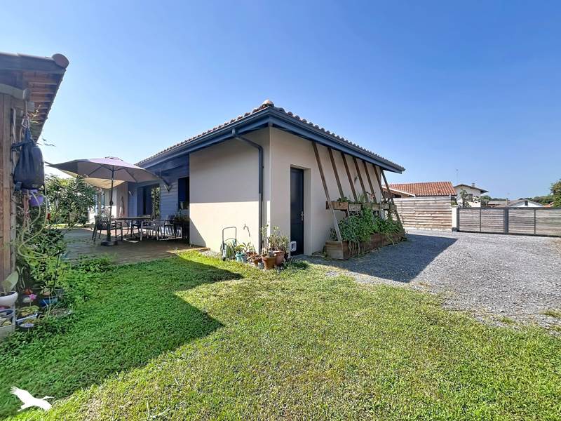 Vente Maison SOUSTONS - 6 pièces -142 m² - (40140)