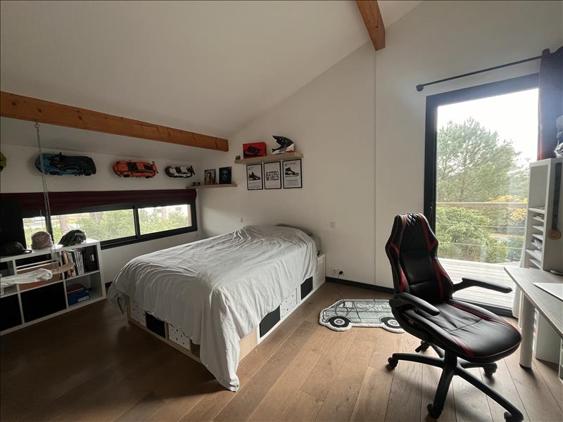Vente Maison LACANAU - 9 pièces -233 m² - (33680)