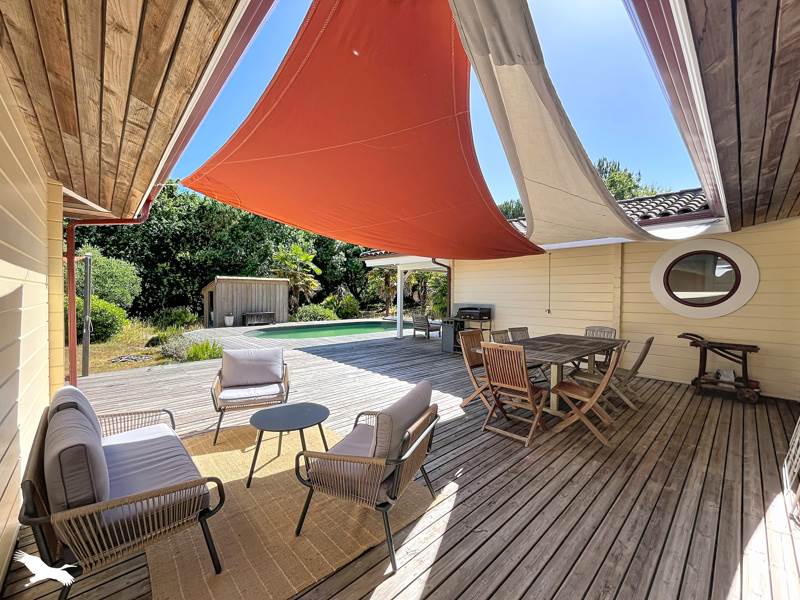 Vente Maison Lacanau - 8 pièces -217 m² - (33680)