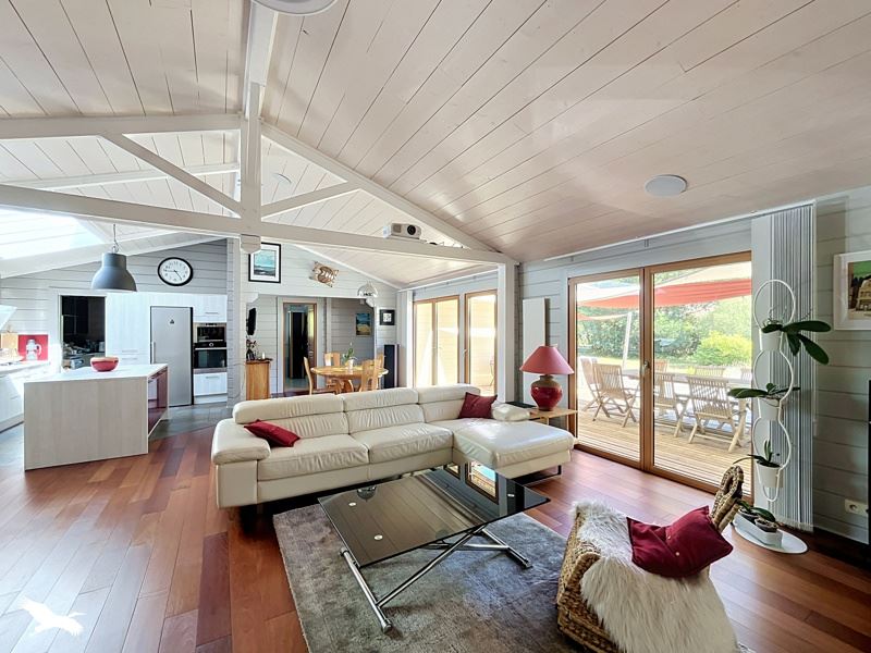 Vente Maison Lacanau - 8 pièces -217 m² - (33680)