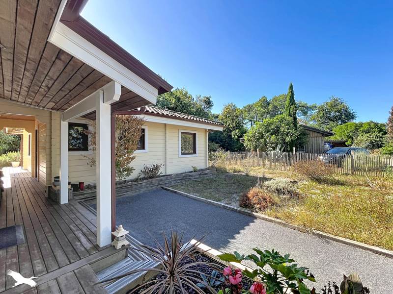 Vente Maison Lacanau - 8 pièces -217 m² - (33680)