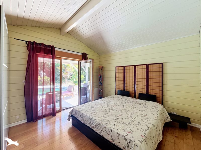 Vente Maison Lacanau - 8 pièces -217 m² - (33680)