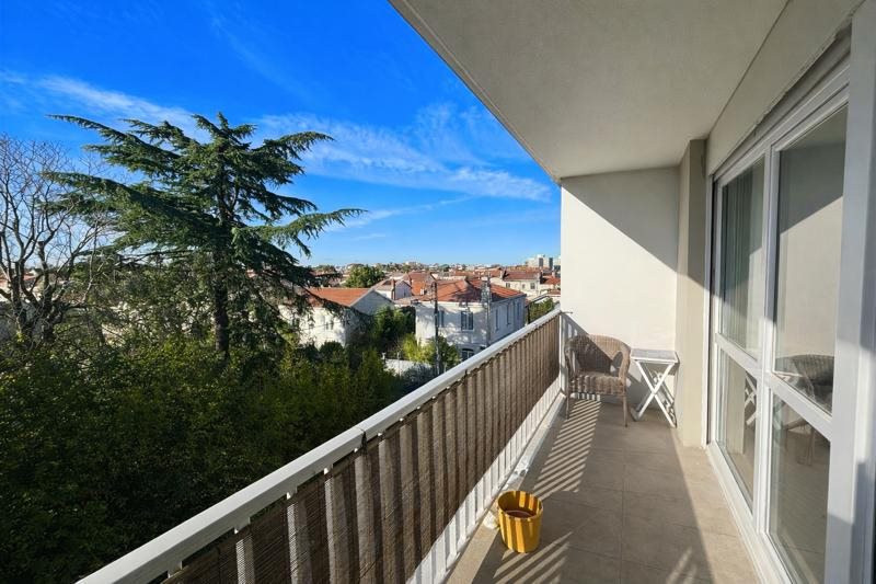 Vente Appartement BORDEAUX - 3 pièces -75,5 m² - (33000)