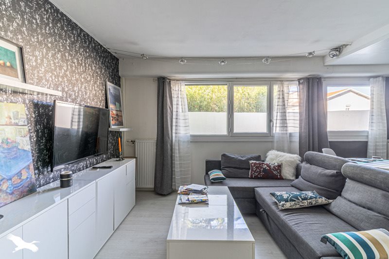 Vente Appartement BORDEAUX - 2 pièces -47 m² - (33000)