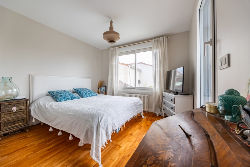 Vente Maison MERIGNAC - 7 pièces -188 m² - (33700)