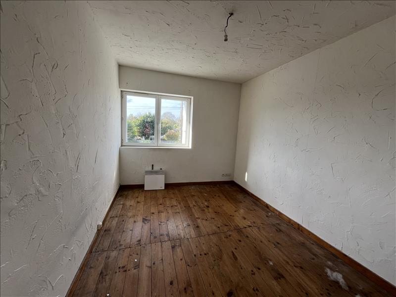 Vente Maison PUYROLLAND - 4 pièces -98 m² - (17380)
