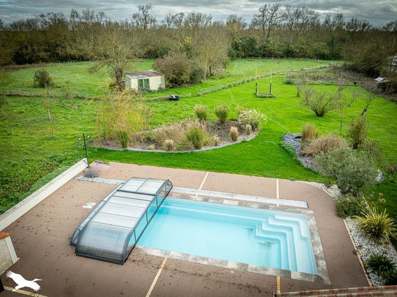 Vente Maison GENOUILLE - 8 pièces -190 m² - (17430)