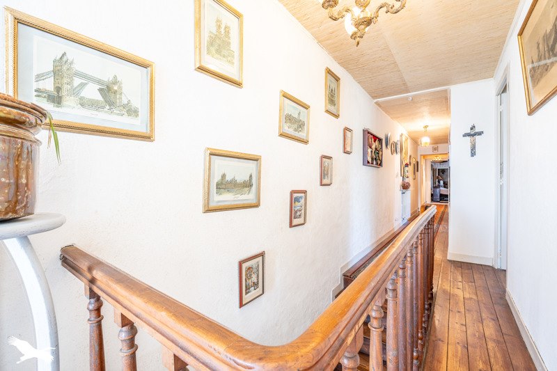 Vente Maison PUYROLLAND - 10 pièces -200 m² - (17380)