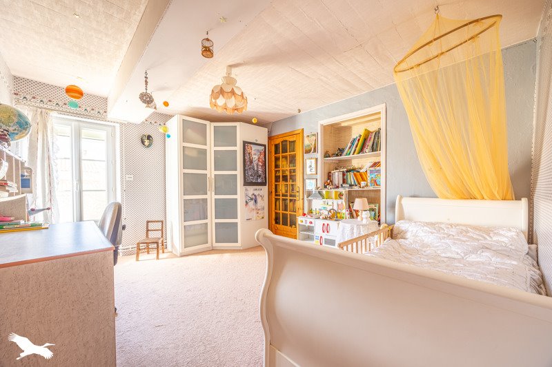 Vente Maison PUYROLLAND - 10 pièces -200 m² - (17380)