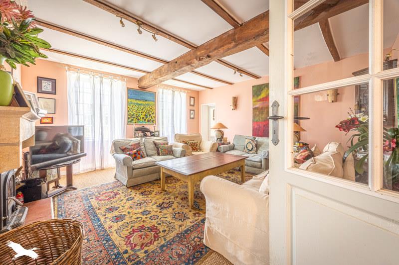 Vente Maison GENOUILLE - 8 pièces -174 m² - (17430)