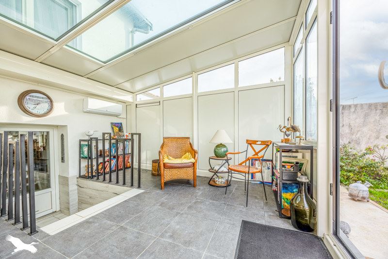 Vente Maison SURGERES - 7 pièces -160 m² - (17700)