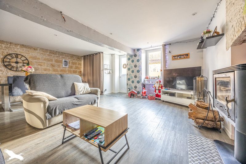 Vente Maison ST GEORGES DU BOIS - 9 pièces -210 m² - (17700)