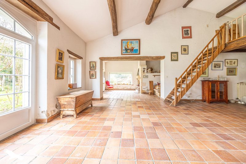 Vente Maison BERNAY ST MARTIN - 10 pièces -433 m² - (17330)