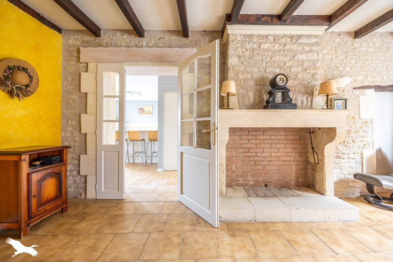 Vente Maison BERNAY ST MARTIN - 10 pièces -433 m² - (17330)