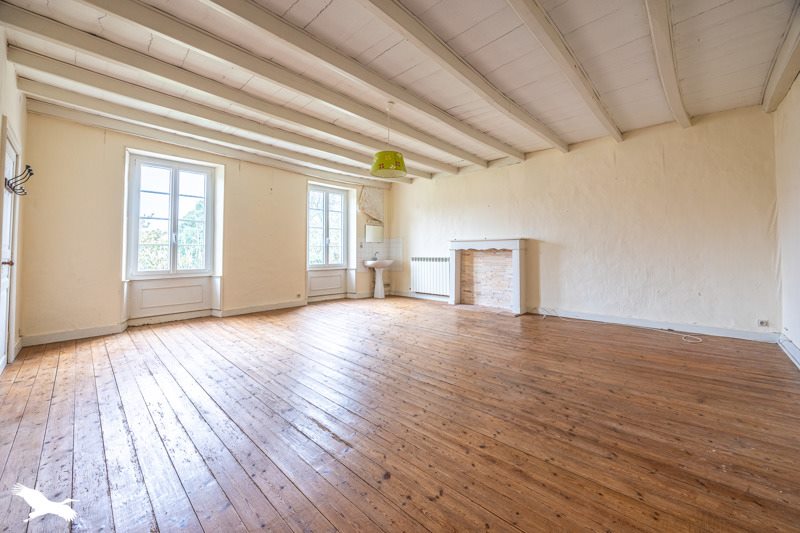 Vente Maison BERNAY ST MARTIN - 10 pièces -433 m² - (17330)