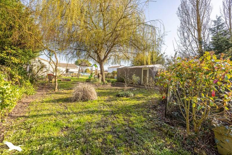 Vente Maison LA DEVISE - 7 pièces -136 m² - (17700)