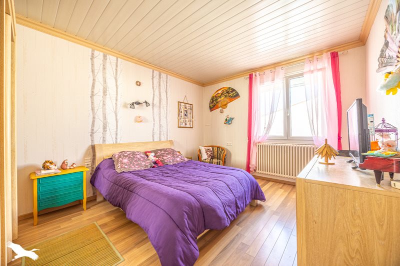 Vente Maison SURGERES - 5 pièces -167,8 m² - (17700)