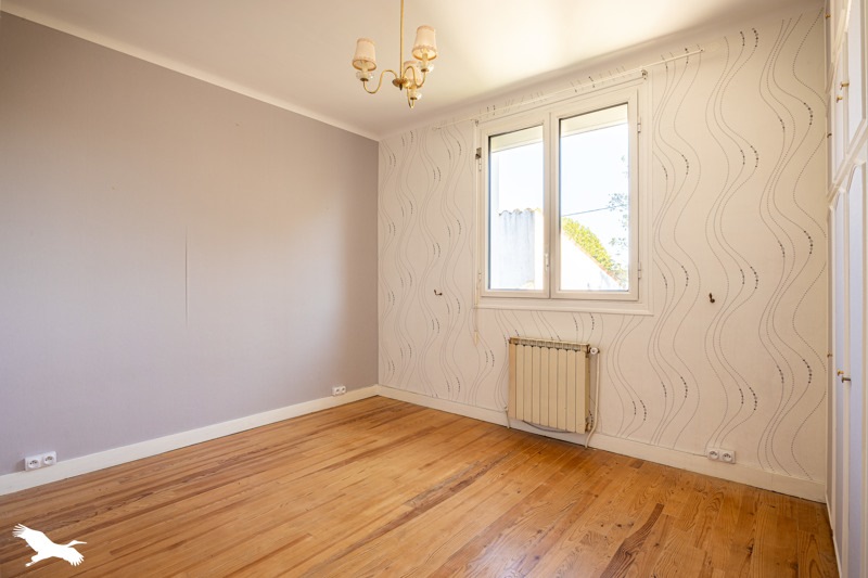 Vente Maison SURGERES - 7 pièces -176 m² - (17700)
