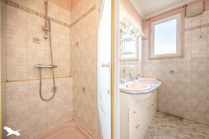 Vente Maison SURGERES - 7 pièces -176 m² - (17700)