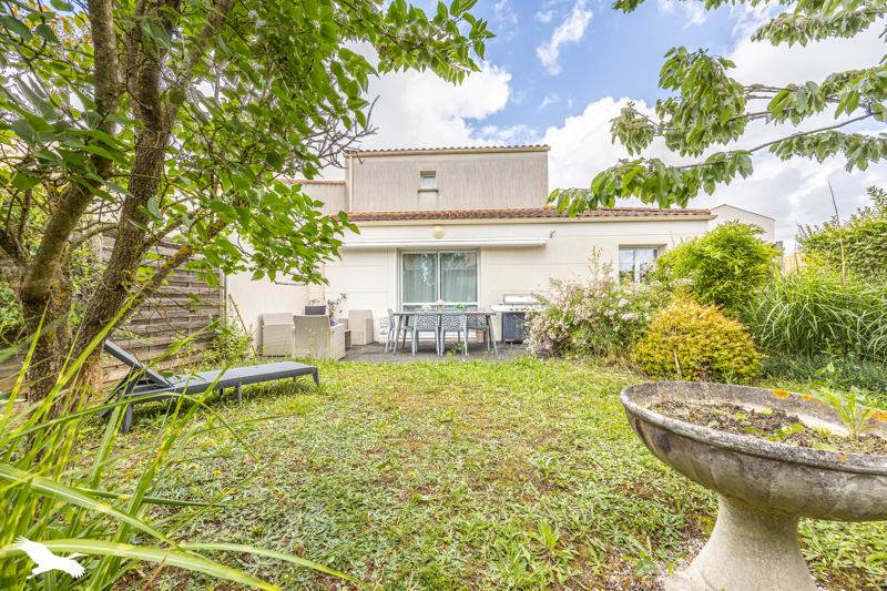 Vente Maison SURGERES - 4 pièces -76 m² - (17700)