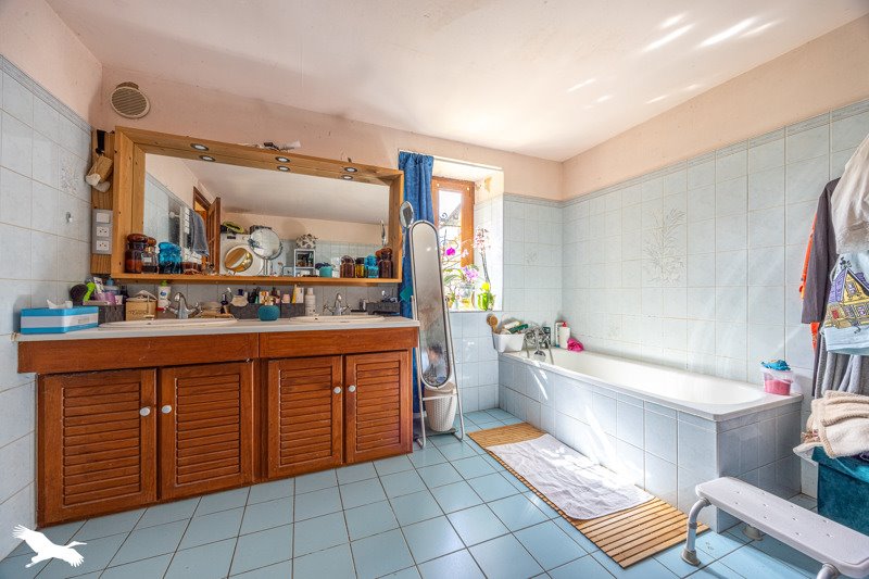 Vente Maison CHAMBON - 4 pièces -143 m² - (17290)