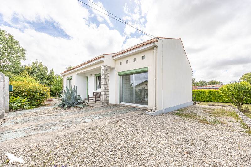 Vente Maison SURGERES - 4 pièces -90 m² - (17700)